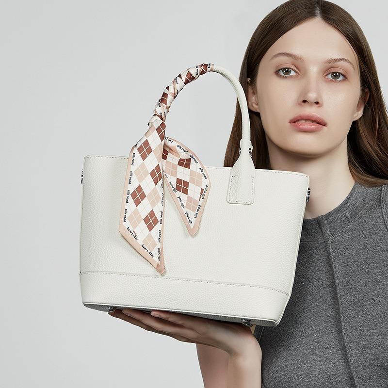 Leather women's bags, new women's handbags, atmospheric mother bags, large-capacity vegetable baskets, messenger bags, shoulder bags.