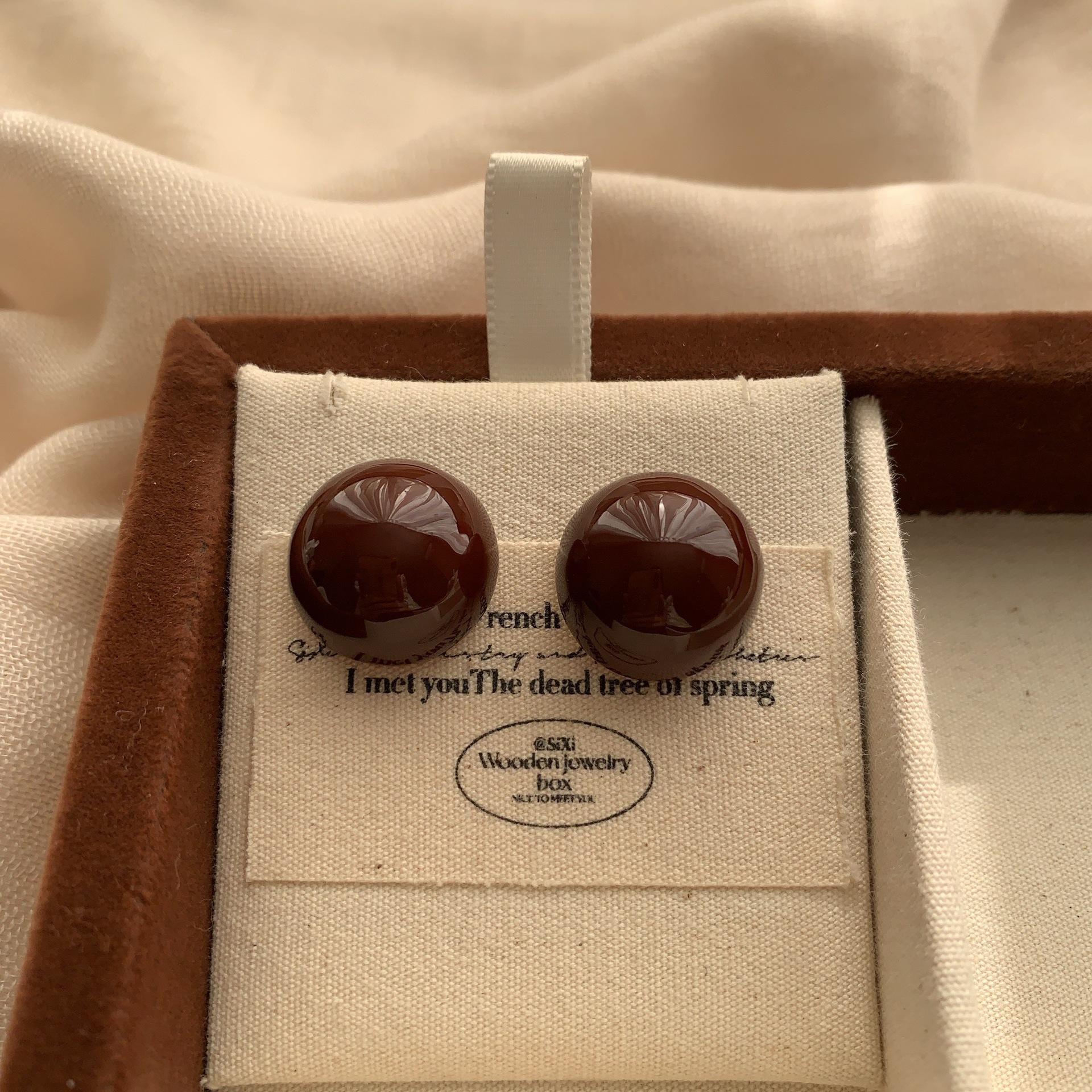 Minimalist geometric stud earrings, earrings, enamel drip glaze, light luxury, relaxation, fashion, high-end atmosphere, commuting earrings, women