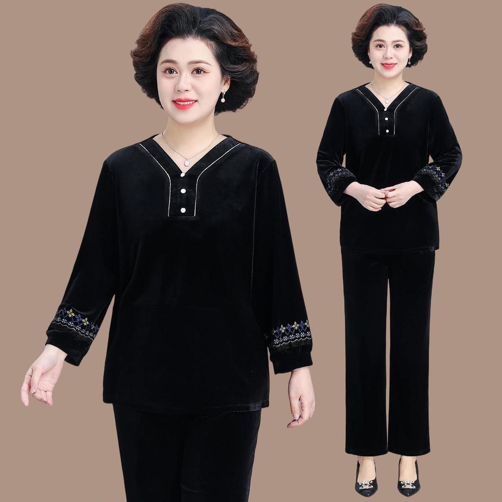 Mom's Autumn 2026 Velvet Hoodie: Stylish Spring & Fall Top for Middle-Aged Women