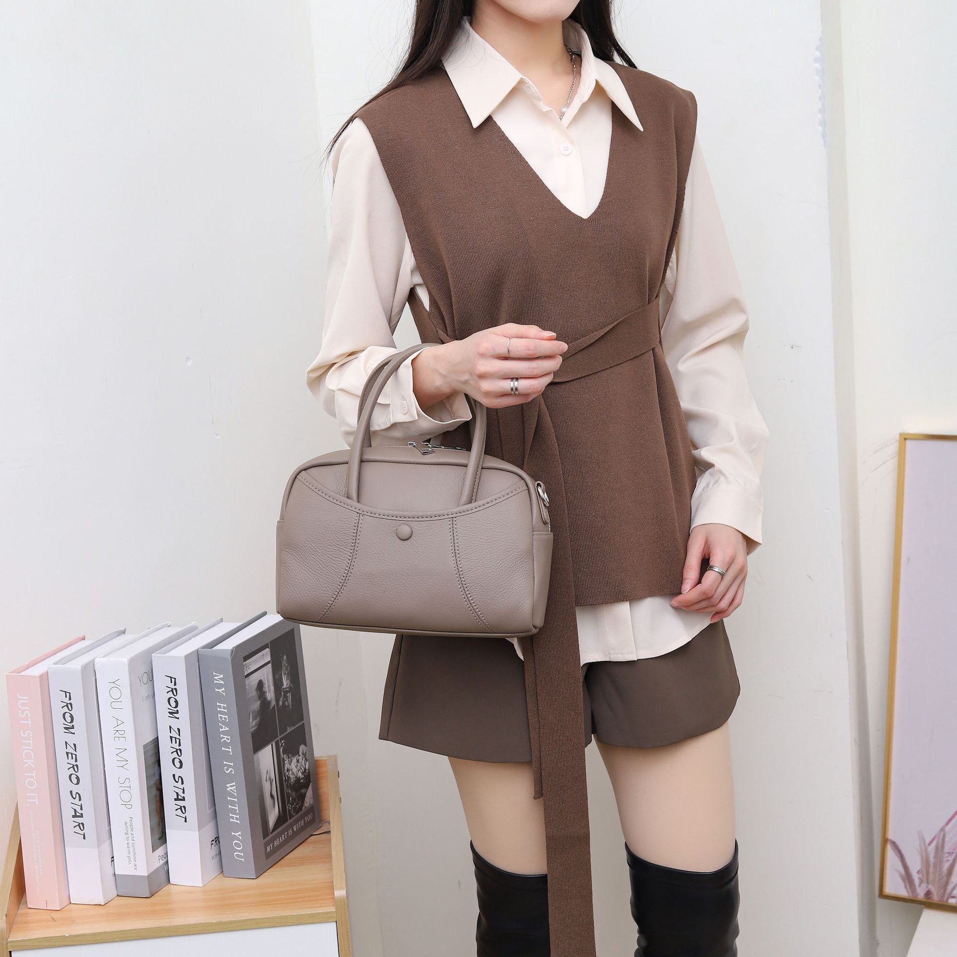 

Cowhide Shoulder Women s Bag, Crossbody Women s Fashion Simple Pillow Bag Practical Shell Bag Solid Color Soft Leather Bag