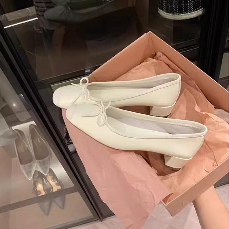 

Huizhou women s shoes square head bow thick heel flat ballet shoes women s silver single shoes 34