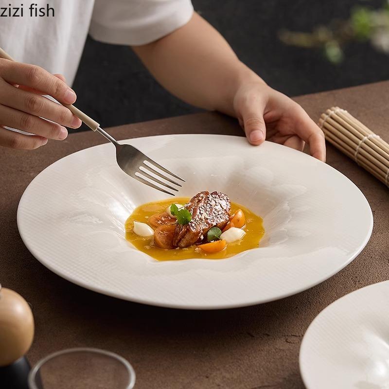 Reinweiß Unregelmäßiger Tiefer Teller Keramik Salatteller Dicker Suppenteller Kreative Strohhut-Teller Hotel Keramik Spezialitäten-Geschirr
