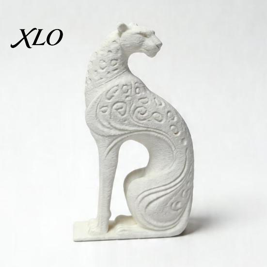Luxury Desktop Art Decoration 3D Printed Hollow Leopard Figurine, Modern Abstract Cheetah Sculpture Contemporary Room Ornament for Desk Shelf,