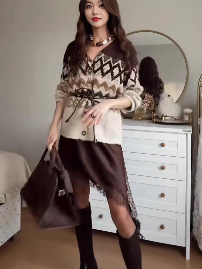 Retro Coffee V-Neck Jacquard Knit Cardigan - Elegant Long Sleeve Button Sweater (2026 European & American Style)
