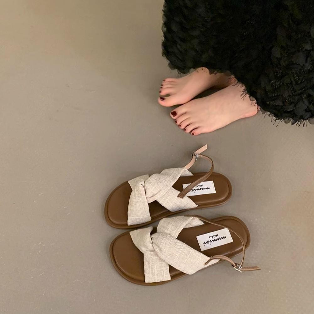 Design sense niche flat sandals shoes women's summer seaside silver cool slippers beach shoes wear Roman women's shoes