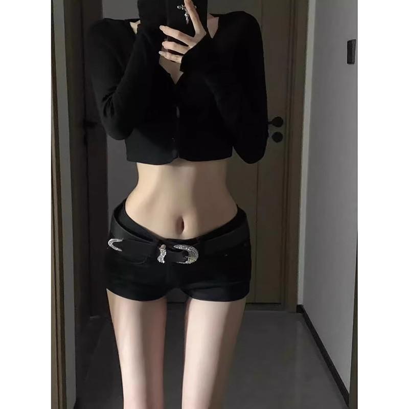 Dámské džínové šortky s nízkým pasem a strečem - Zeštíhlující, široká nohavice, Jaro/Léto/Podzim