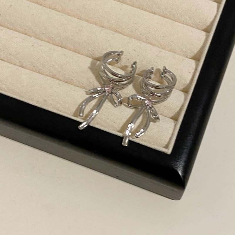 Neue Perlenblumen-Clip-On-Ohrringe mit langem Temperament, Perlenkette, Quaste, nicht durchdringende Ohrringe für Damen