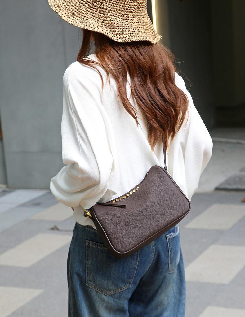 Women's Leather Shoulder Bag, 2026 High-End Niche Design, Fashionable Handbag/Crossbody Bag