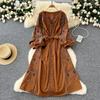 Damen Langarm Laternenärmel Maxikleid Elegant V-Ausschnitt Schick Bestickt Langes Kleid Lässig Bandage Bohemian Kleid