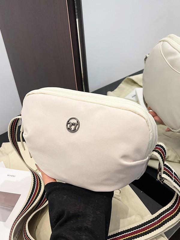 Unisex Nylon Small Crossbody Bag With Inner Phone Pocket And Lightweight Design For Summer Outings
