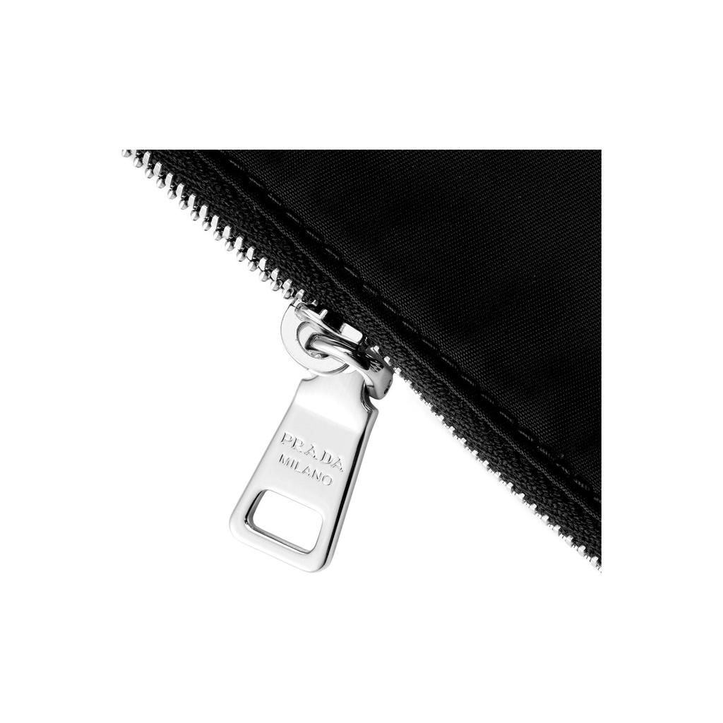 Prada Emaille Dreieck Metall Logo Nylon Kulturtasche Clutch Kleine Herren Tasche Schwarz 2NH004-064-F0002