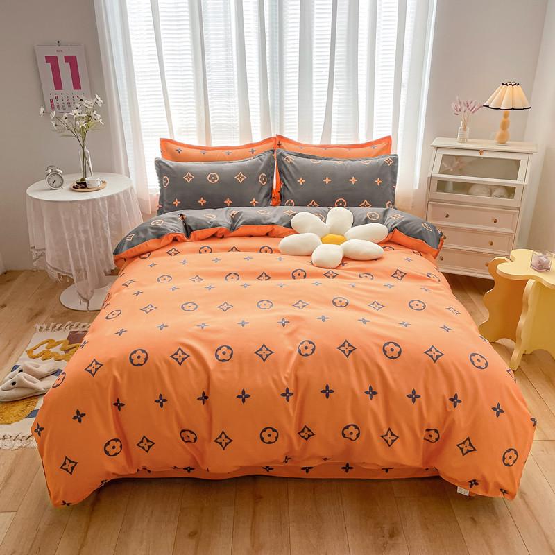 Set mic din patru piese din bumbac periat, proaspăt, îngroșat, din trei piese din bumbac imprimat, cearșaf de pat și cuvertură