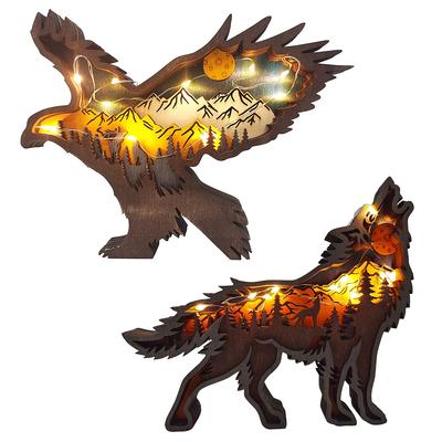 Ornements en Bois sculpté Décorations Loup en Bois avec Lumière LED Creux Multi-couches Scène d'Animaux de la Forêt Figurines Sculptées