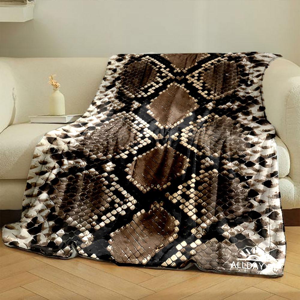 Snake Print Cozy Blanket Bedroom Blanket for Livingroom Couch Lunch Break Soft Throw for Friend's Festival Gift