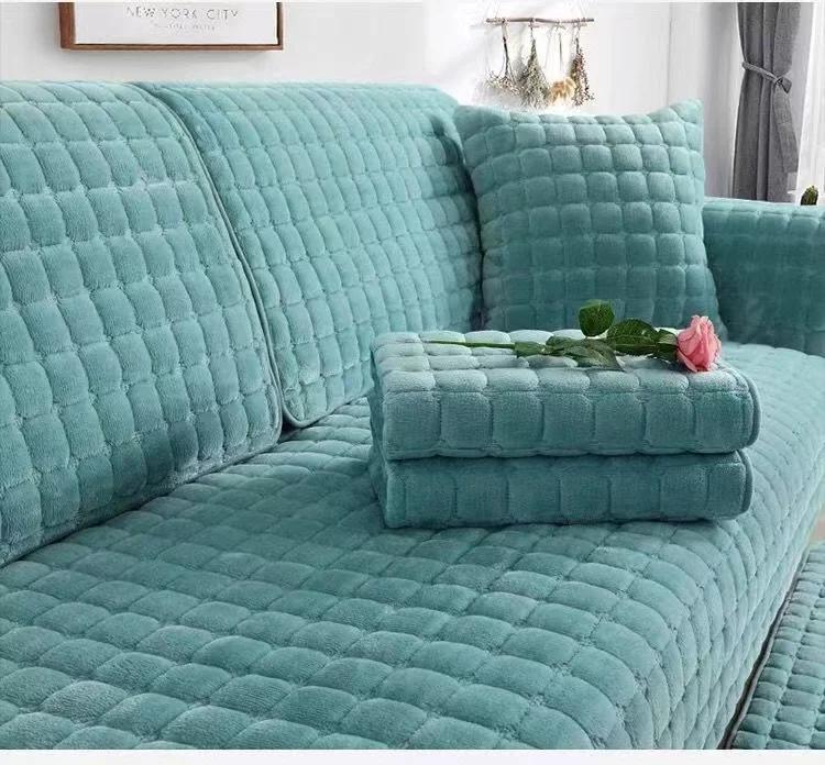Solid Color Red Soft Thicken Flannel Quilted Sofa Towel Warm Plush Sofa Cover Anti-slip Couch Covers for Sofa Floor Mat