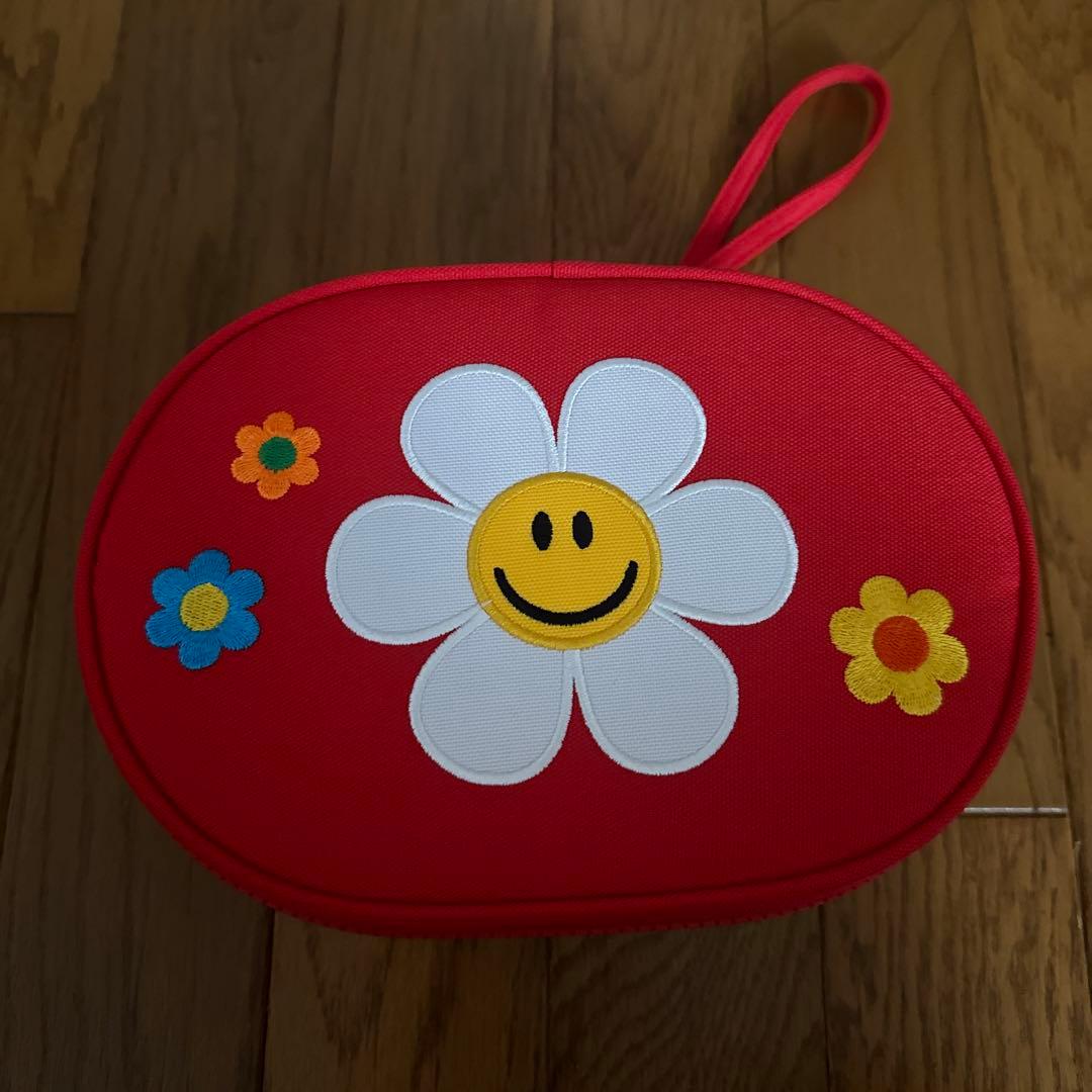 [USED] Wiggle Wiggle Pouch, Korean Smile Vanity Makeup Pouch