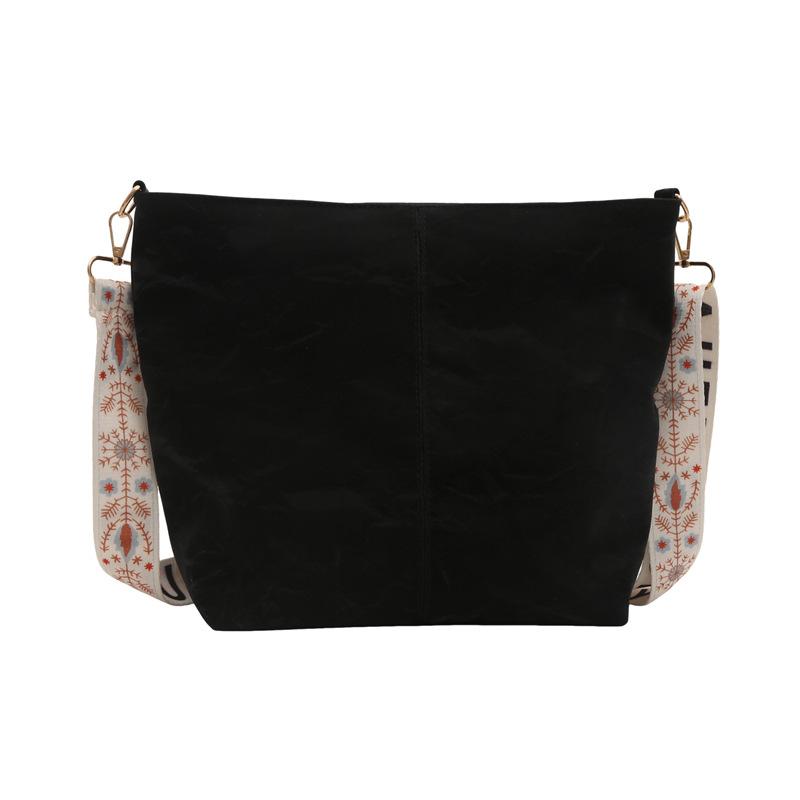 Simple Texture Large Capacity Tote Bag 2025 New Summer Niche Fashion Bucket Bag Casual Versatile Messenger Bag