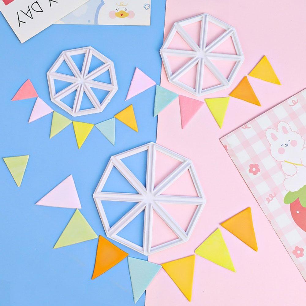 

3Pcs Multi Size Triangle Flag Cake Mold Triangle Flag Cookie Cutter Cake Decoration