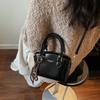Premium Texture Small Bag Women's New Portable Bucket Bag Niche Design Light Luxury Messenger Bag