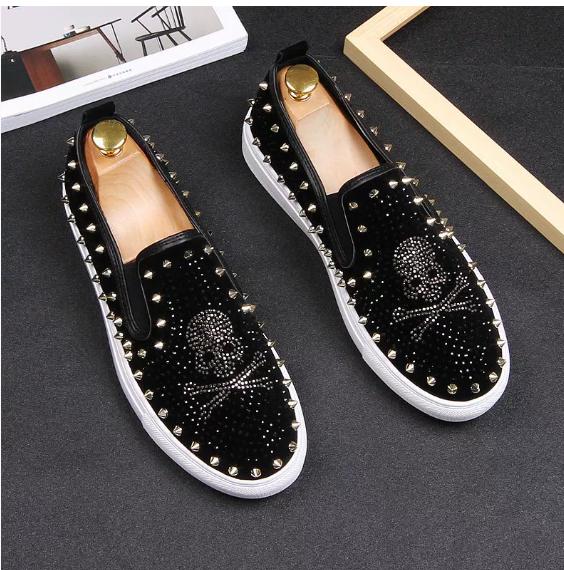 Fashion Brand Design Men Rivet Board Shoes Luxury Round Toe Low Top Spikes Loafer Male Casual Comfortable Sneakers Zapatillas De Hombre