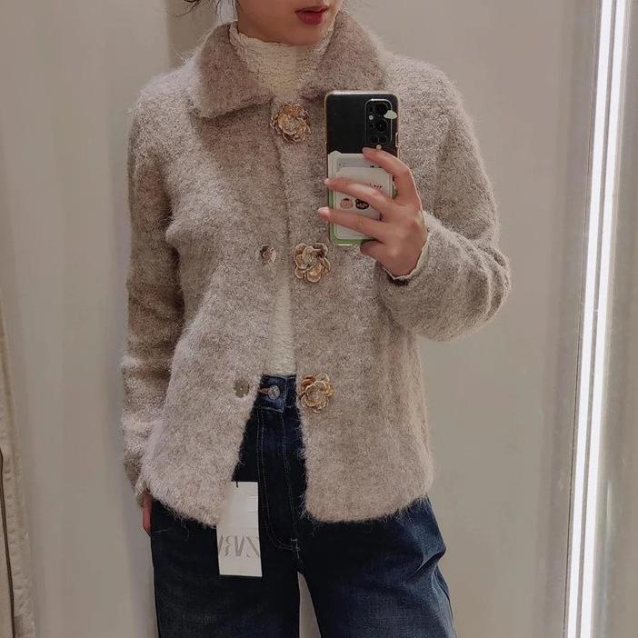 European & American Style Faux Fur Flower Button Knit Cardigan for Women