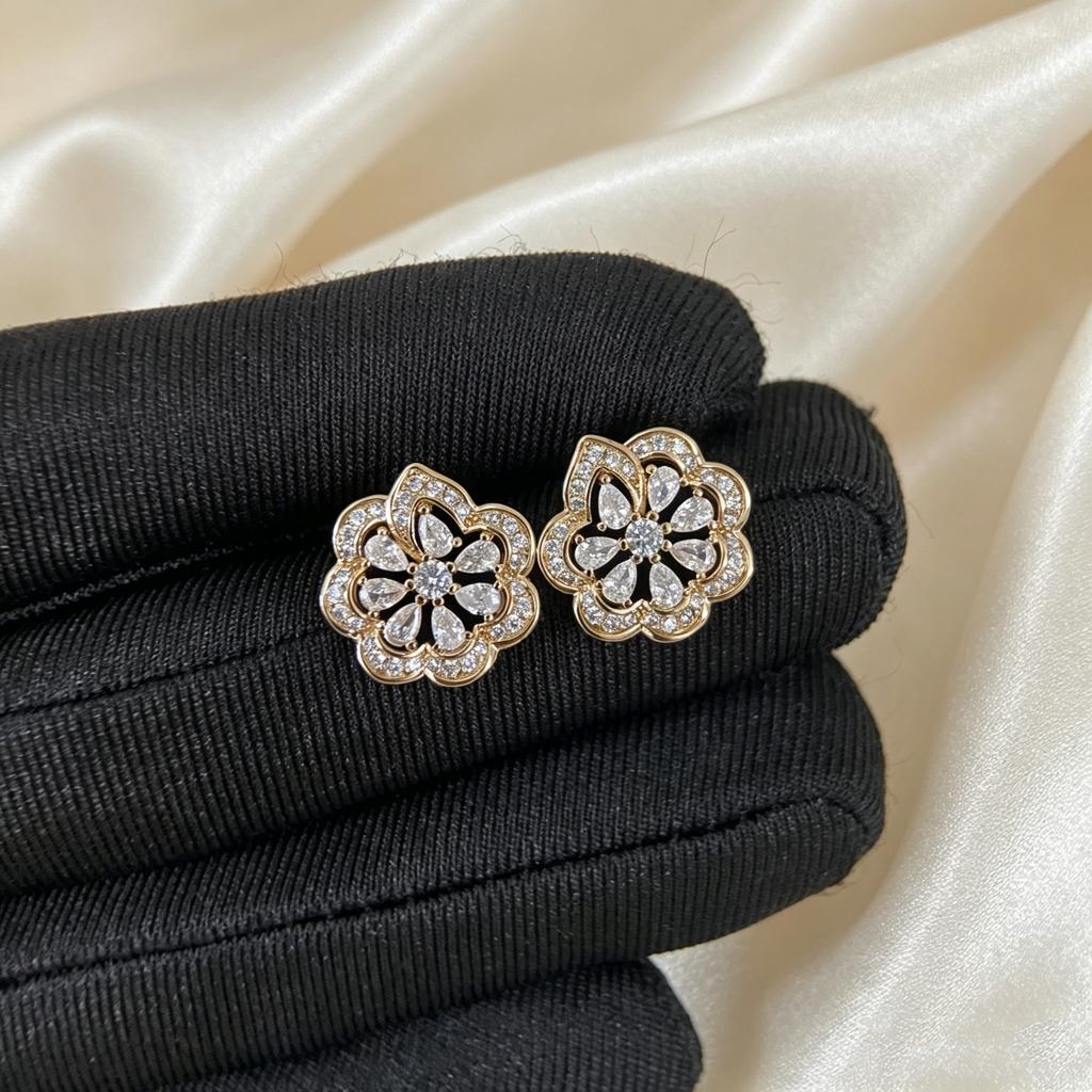 5 Colors Petals Zircon Stud Earrings Are Not Allergic, Exquisite Gifts, Affordable Luxury Goods jewelry Ladies, Everyday Wear