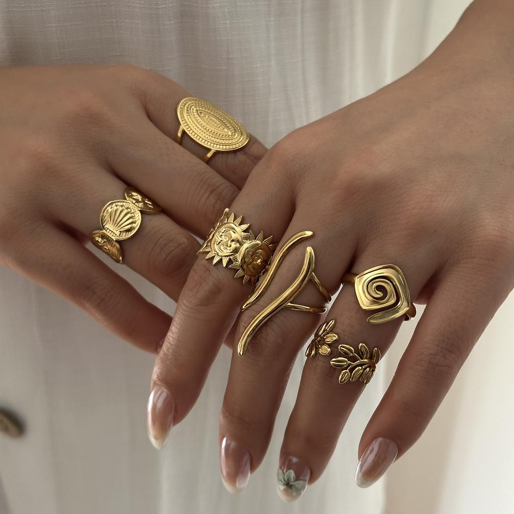 Stainless Steel Irregular Geometric Ring for Women Vintage Gold Color Sun Leaf Joint Finger Ring Party Versatile Jewerly Gifts
