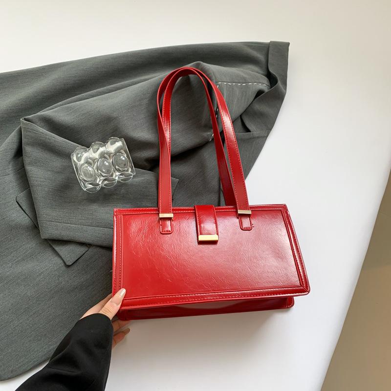 Stylish, Simple and Trendy Commuter Small Square Bag 2025 Autumn New Retro Niche Design Personalized Underarm Shoulder Bag