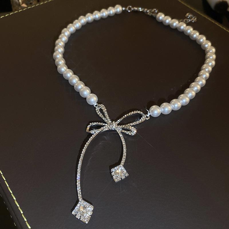 Pearl diamond bow necklace fashionable light luxury design sense collarbone chain new sexy jewelry