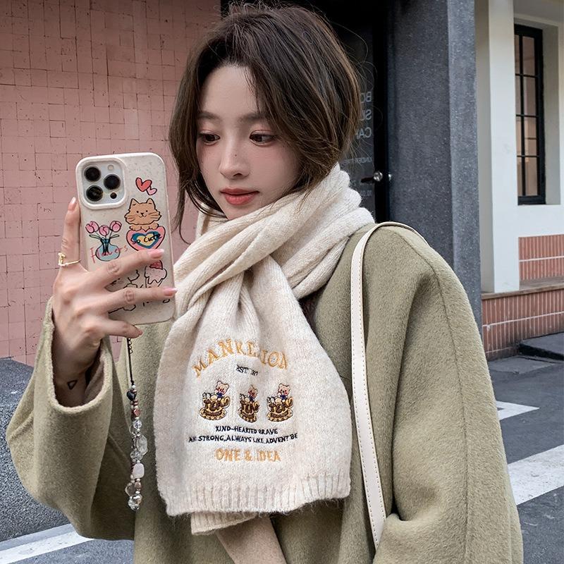 Wool college style retro embroidery high-end bear knitted scarf thickened student female winter warm scarf