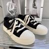 Fashion New Design Black Men's Canvas Shoes Low Cut Platform Skate Shoes For Men Fashion Lace-Up Vulcanize Shoes For Men zapatos de lona