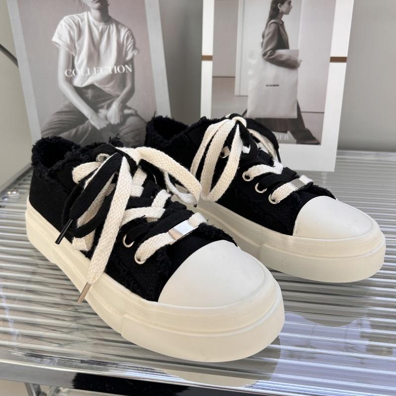 Fashion New Design Black Men's Canvas Shoes Low Cut Platform Skate Shoes For Men Fashion Lace-Up Vulcanize Shoes For Men zapatos de lona