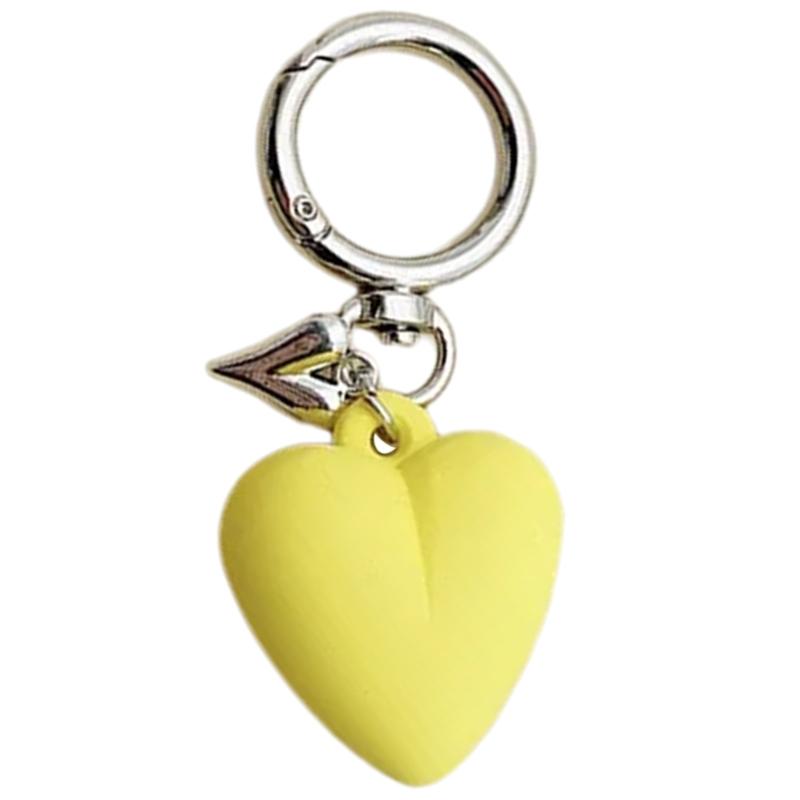Stylish Love Heart Keychain Eye Catching Key Chain Bag Charm Decorations Fashionable Metal Pendant for Backpacks