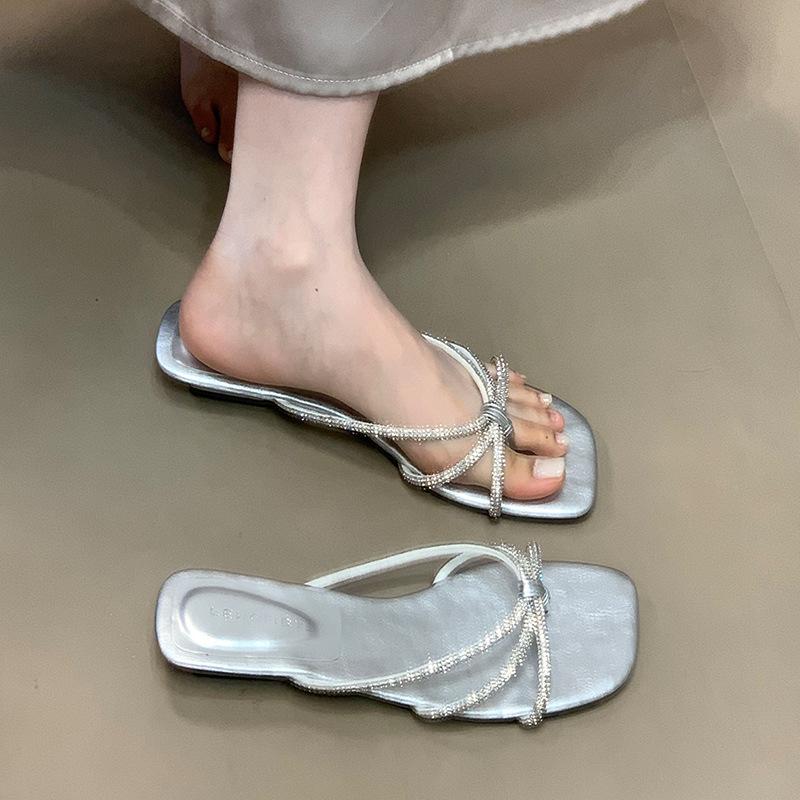 Thin strap rhinestone beach pink cool slippers 2025 new summer vacation one-word woman