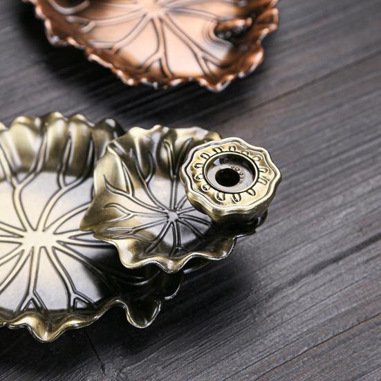 Incense Burner Imitation Lotus Leaf Hand-carved Incense Waterfall Eye-catching Aromatherapy Ornament