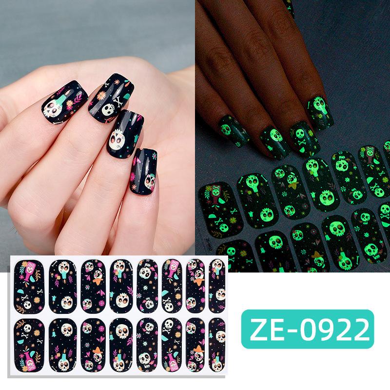 New Luminous Halloween Nail Art Sticker 16 Nail Oil Film Nail Sticker European and American Dark Nail Art Sticker