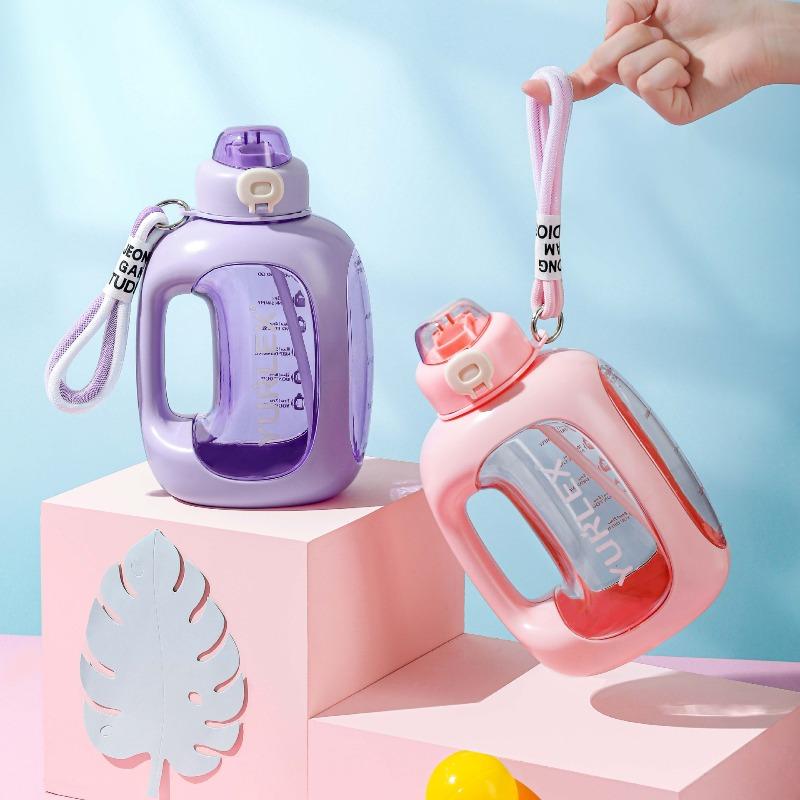 Large-capacity Sports Water Bottle with Straw, Heat-resistant Portable Water Bottle for Students in Summer