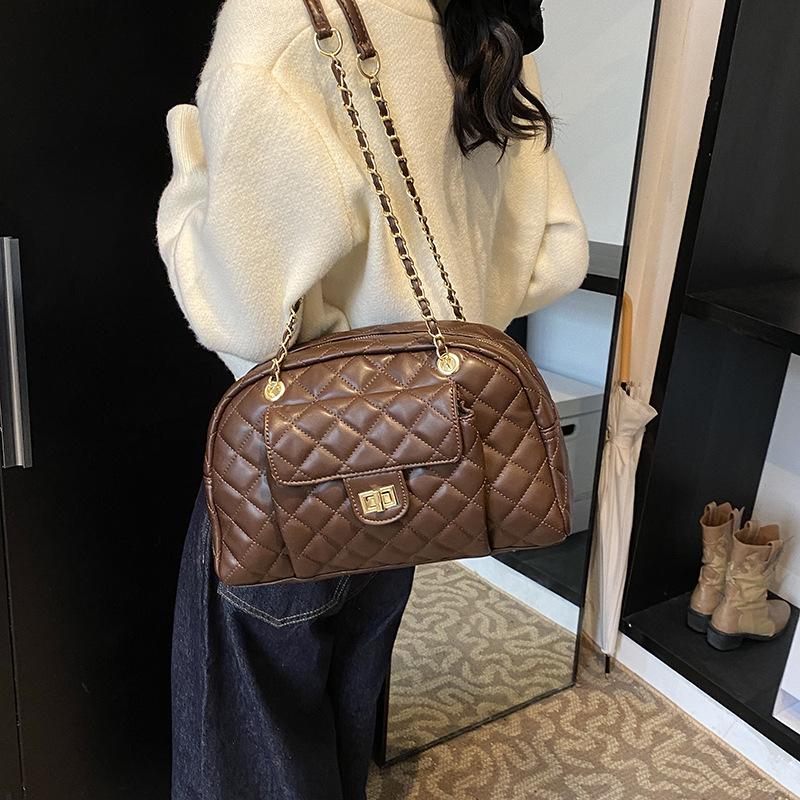 New fashionable rhombus chain airport bag single shoulder oblique span women's bag large capacity