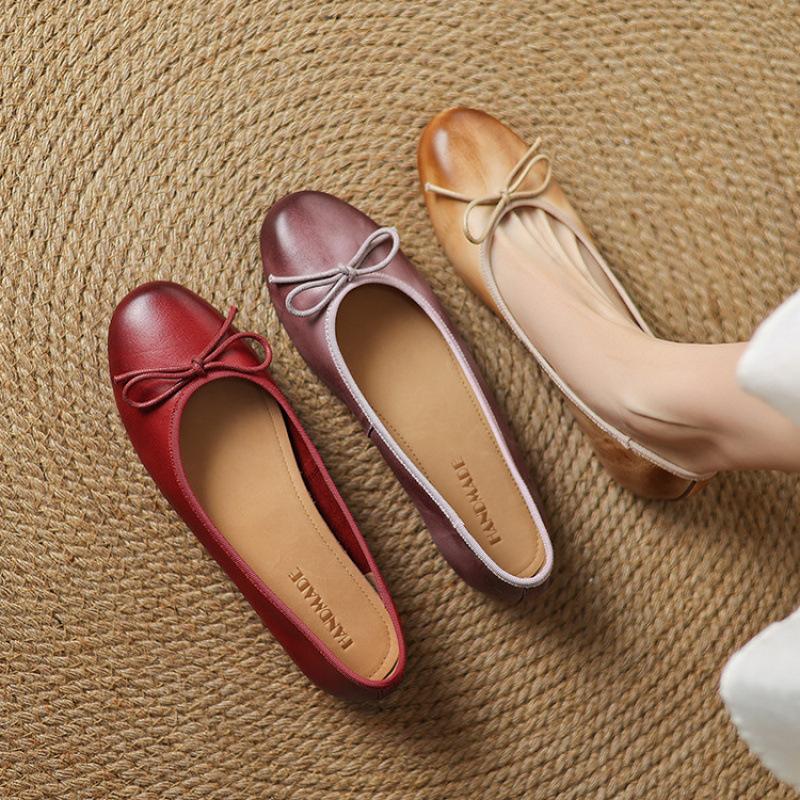 New comfortable casual single shoes solid color low heel lazy shoes low top light mouth beef tendon soft sole large size shoes genuine leather wo