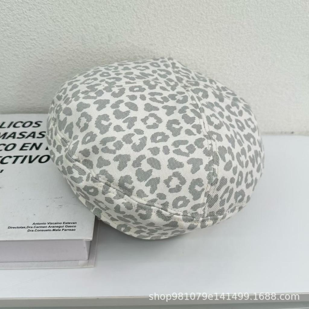 Retro leopard print forward hat female spring and summer personality fashion show face little spice girl versatile trend elegant sunscreen cap