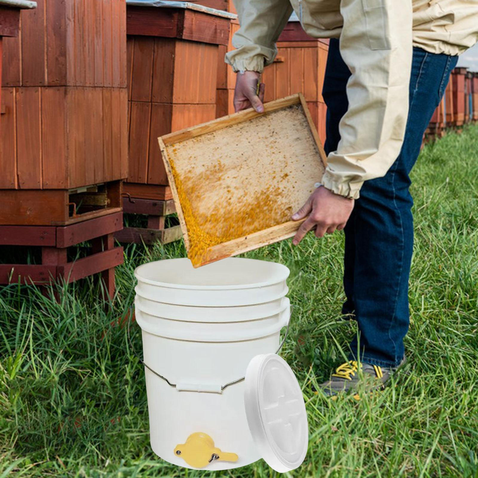 

Ведро-дозатор для меда 20 л с затвором и ручкой для сбора урожая на ферме белый