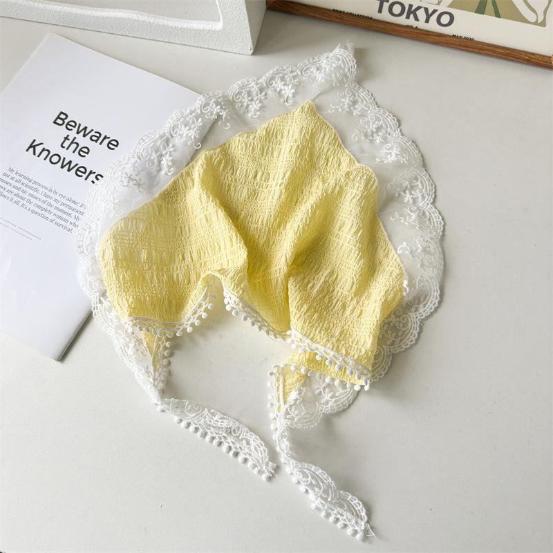 Country-style White Lace Triangular Scarf Headband Headwrap Headpiece for Covering The Head, Fashionable Silk Scarf Accessory