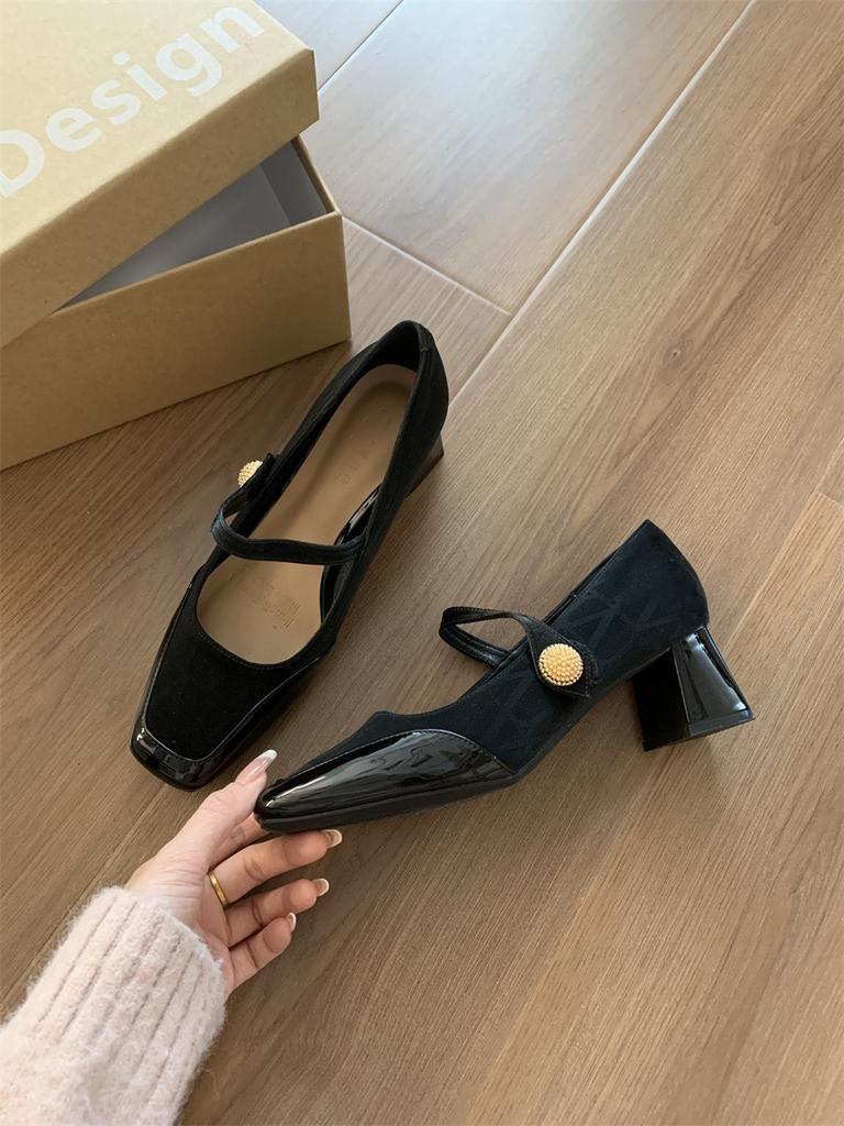 Sheepskin version~ retro red Mary Jane shoes light mouth thick heel word Velcro with skirt high heels women's single shoes