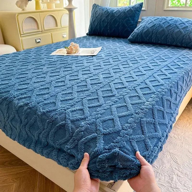 Flannel Sheets Fashion Solid Color Jacquard Comfortable Soft Elastic Bedspread Coral Fleece Fluffy Fitted Bed Sheets for Bed