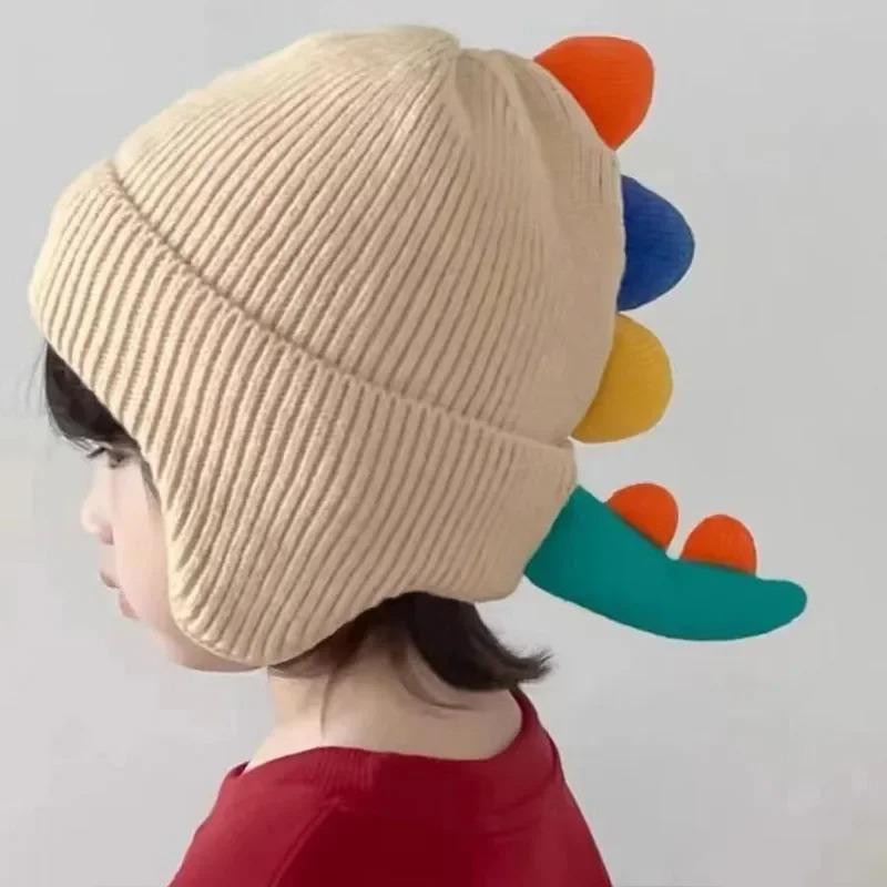 Dinosaurier-Ohrenklappenmütze für Kinder von 3-10 Jahren, Wintermütze, weich und warm, für Jungen und Mädchen, Weihnachts- und Halloween-Partymütze, pflegeleicht und dehnbar