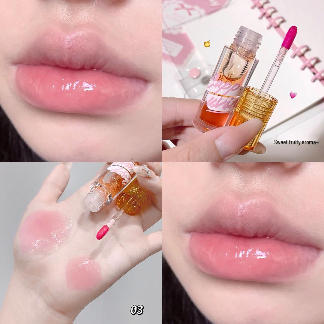 Cappuvini Hydrating Color-Changing Lip Oil: Moisturizes, Fades Lip Lines, and Creates a Youthful, Glassy Finish.