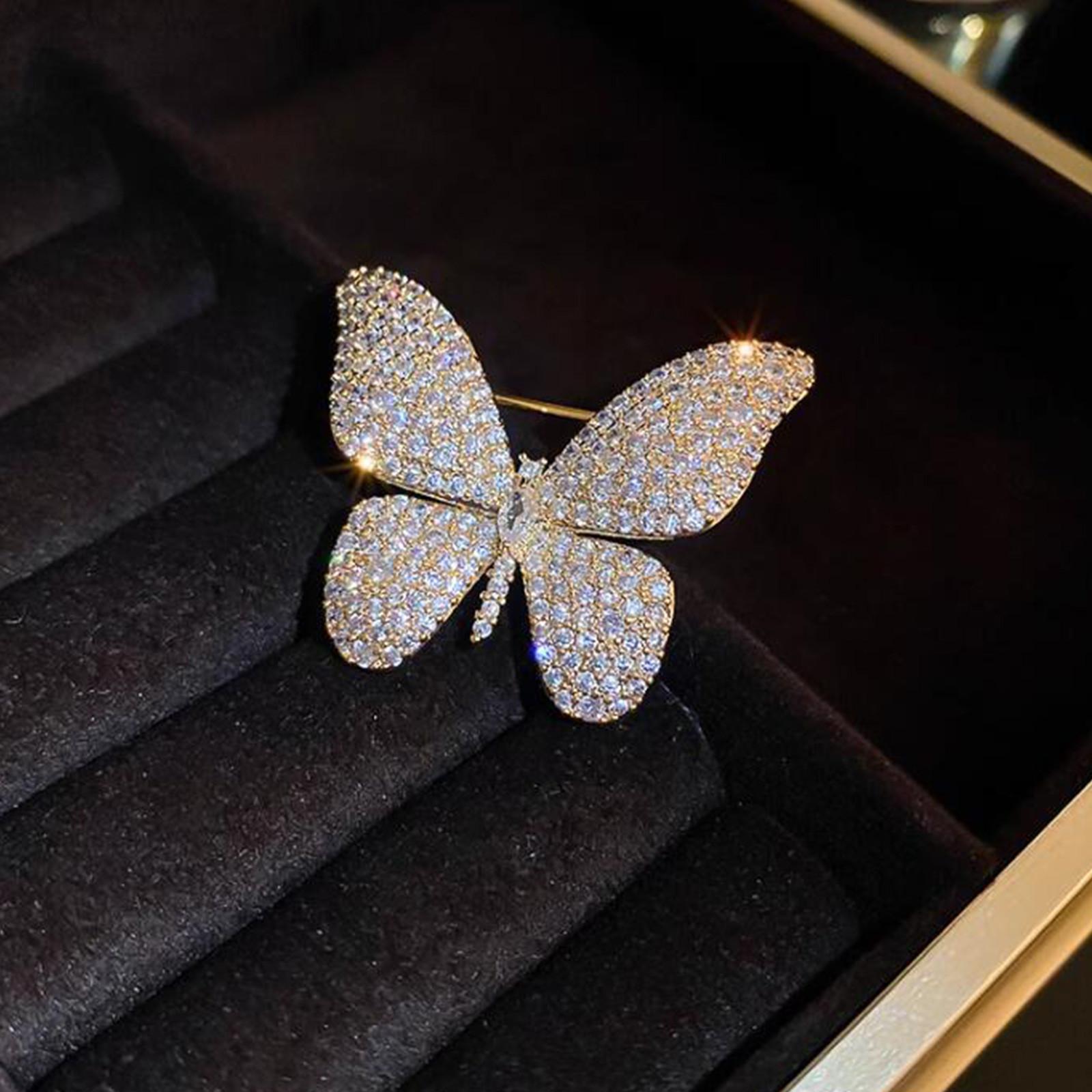 

Брошь-бабочка со сверкающими бриллиантами, женский дизайн, маленькая качественная брошь для костюма, изысканные аксессуары, брошь в виде насекомого One Size золотой