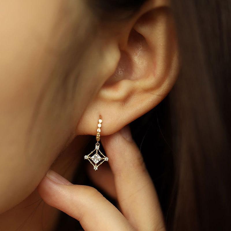 Asymmetrical Geometric Four-pointed Star Earrings New Style Simple Temperament Niche Design