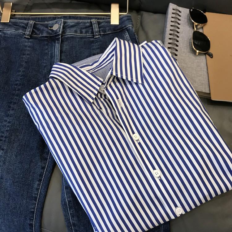 Kadınlar için Şık Mavi & Beyaz Çizgili Uzun Kollu Gömlek - Şık Sonbahar Tasarımı