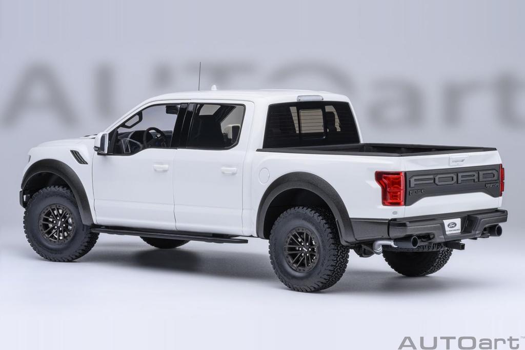 AUTOart Ford Raptor Supercrew 2019 Finished Model Kit 72946 1/18 F-150 (White)